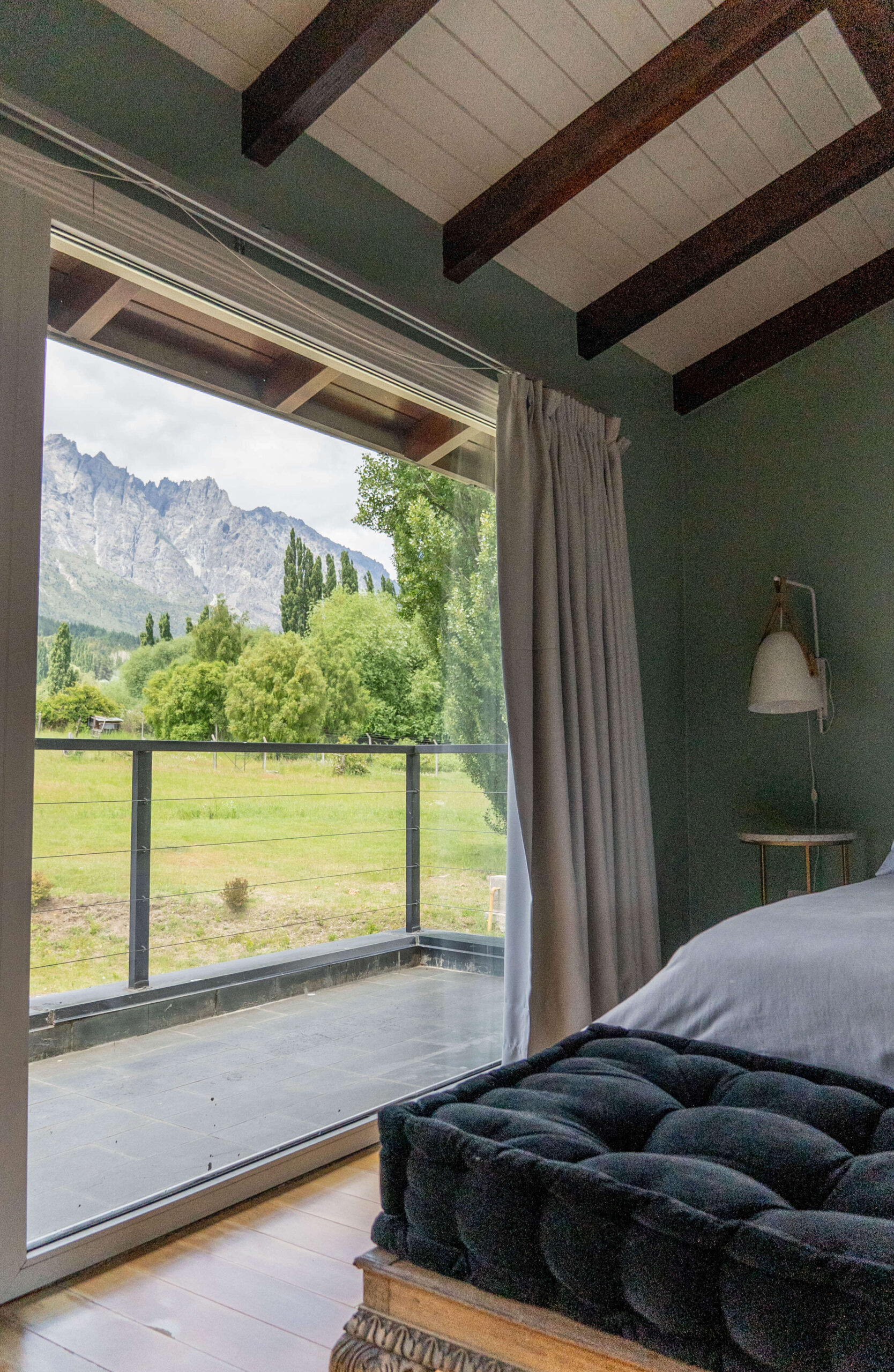 Habitación Deluxe con salida a balcón y vista a la cordillera en La Aguada Suite, El Bolsón